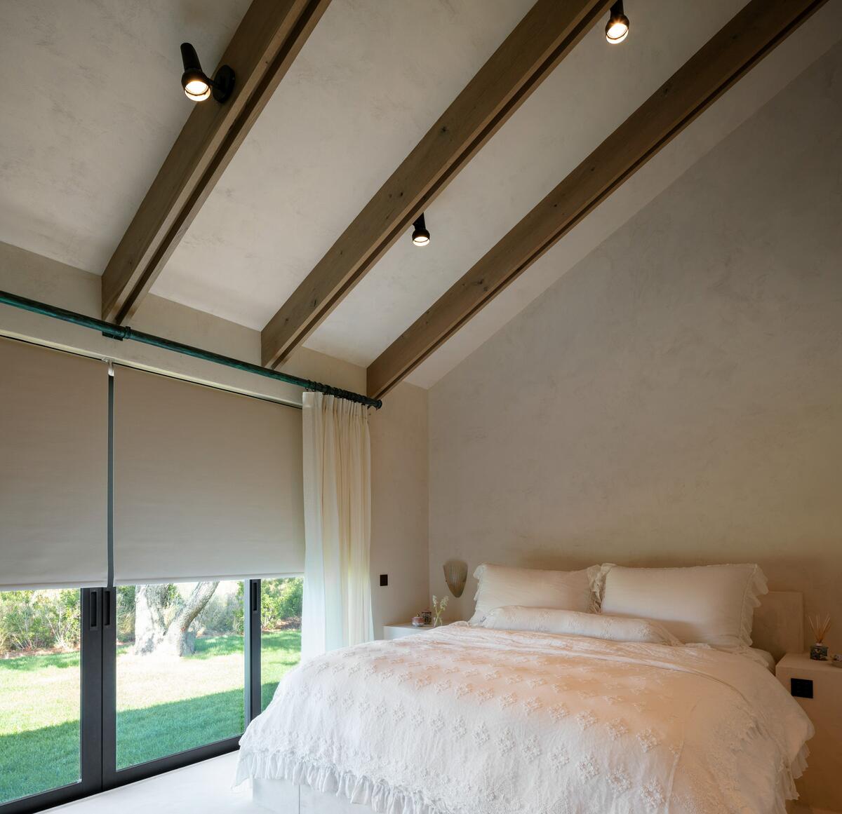 Designer Sasha Bikoff depends on Lutron for high-tech aesthetics