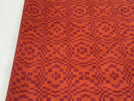 Marais performance velvet in Rouge